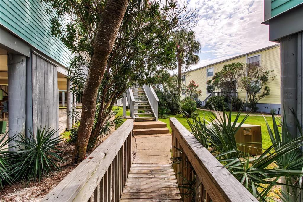 Renovated Pensacola Beach Condo With Community Pool! Exteriör bild