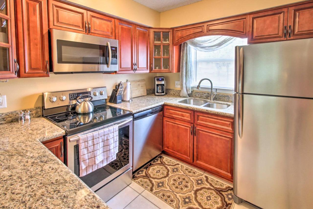 Renovated Pensacola Beach Condo With Community Pool! Exteriör bild
